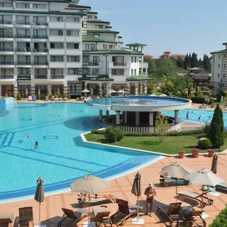 Private In Emerald Beach & 5* Ravda