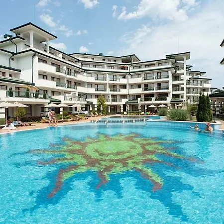 Private In Emerald Beach & 5*