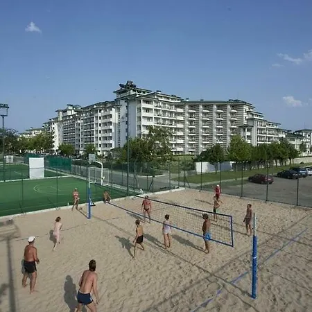 Private In Emerald Beach & 5* Ravda