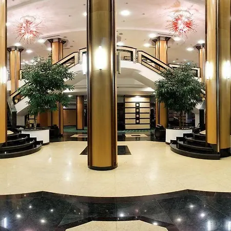 Private In Emerald Beach & 5* Apartment Ravda
