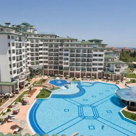 Private In Emerald Beach & 5* Apartamento Ravda