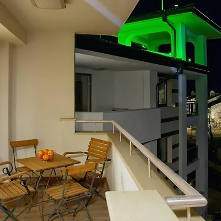 Private In Emerald Beach & 5* Apartamento Ravda
