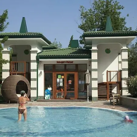 Private In Emerald Beach & 5* Ravda