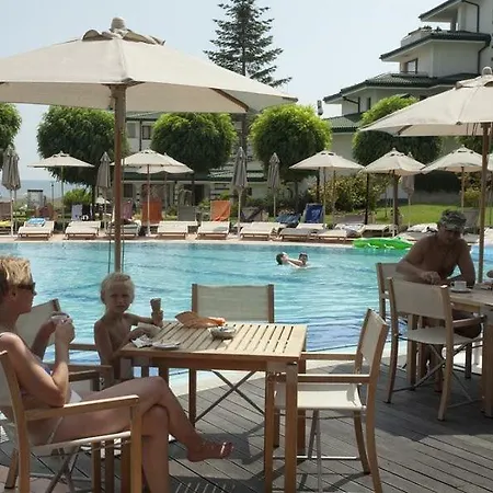 Private In Emerald Beach & 5* Ravda